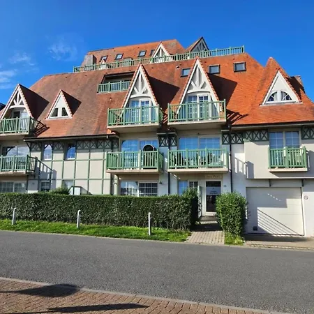 In Near The Beach, Cleaning Included Апартаменты Ньивпорт