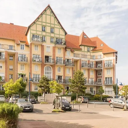In Near The Beach, Cleaning Included * Ньивпорт